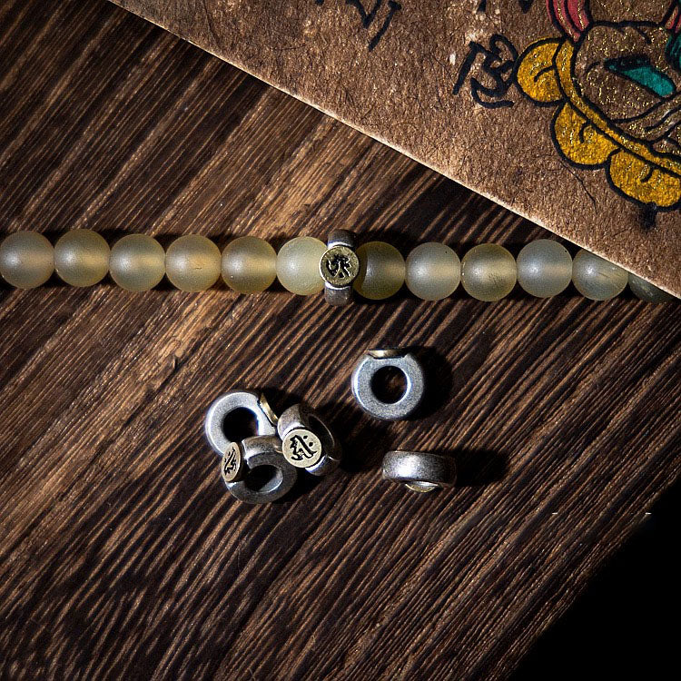 Guardian Plateau Goat Horn and Amber Blessing 108 Mala Beads Necklace