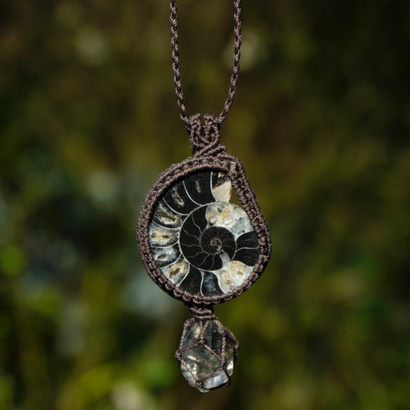 Macrame Ammonite｜Shining Pendant Handmade Braided Rope