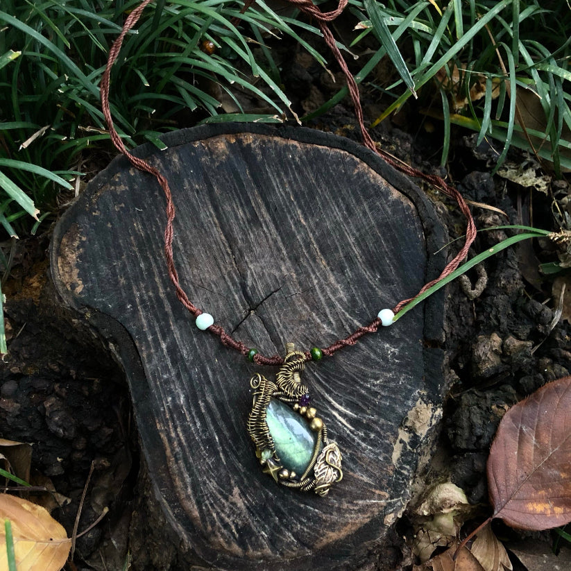 Ocean Forest Series Handmade Metal Wrap Labradorite Necklace macrame