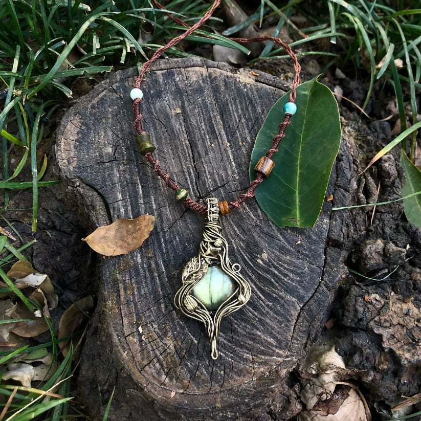Ocean Forest Series Handmade Metal Wrap Labradorite Necklace macrame